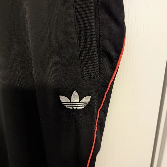 Track pants - Picture 2 of 6